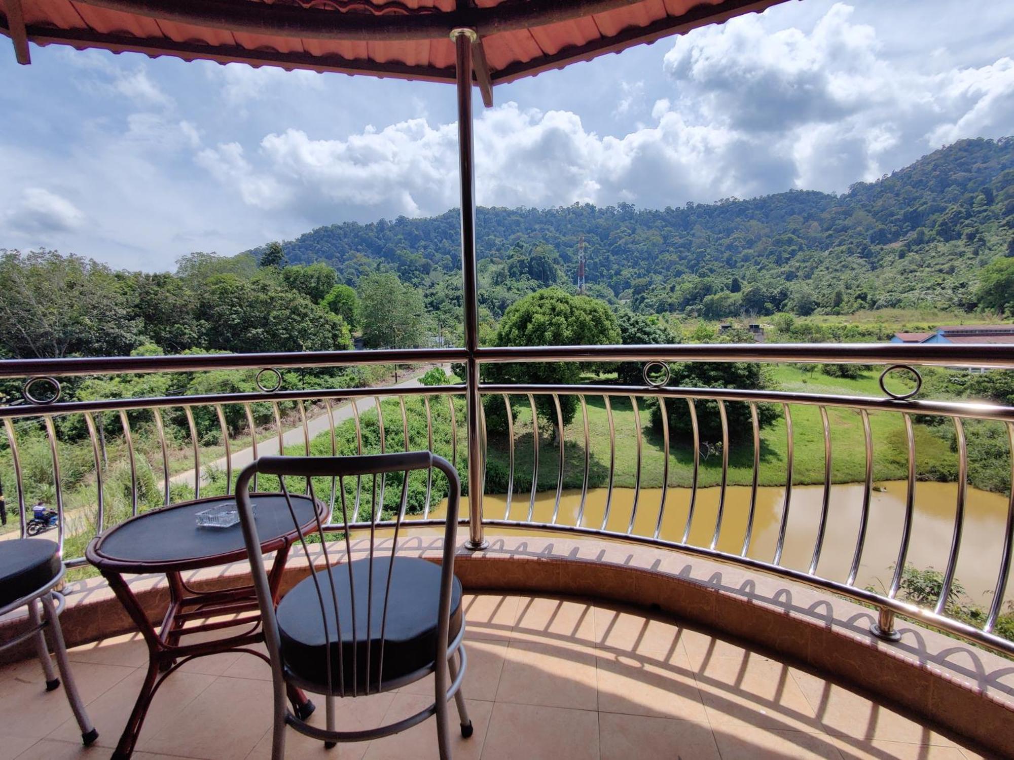 Tekoma Taman Negara Kuala Tahan